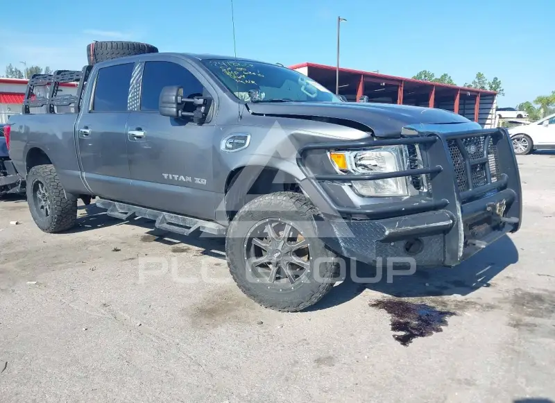 2017 Nissan TITAN photo