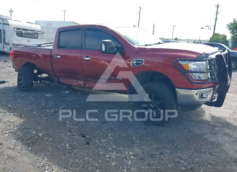 2017 Nissan TITAN photo
