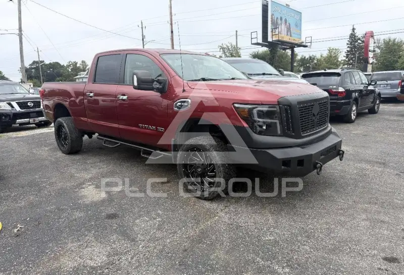 2017 Nissan TITAN фото