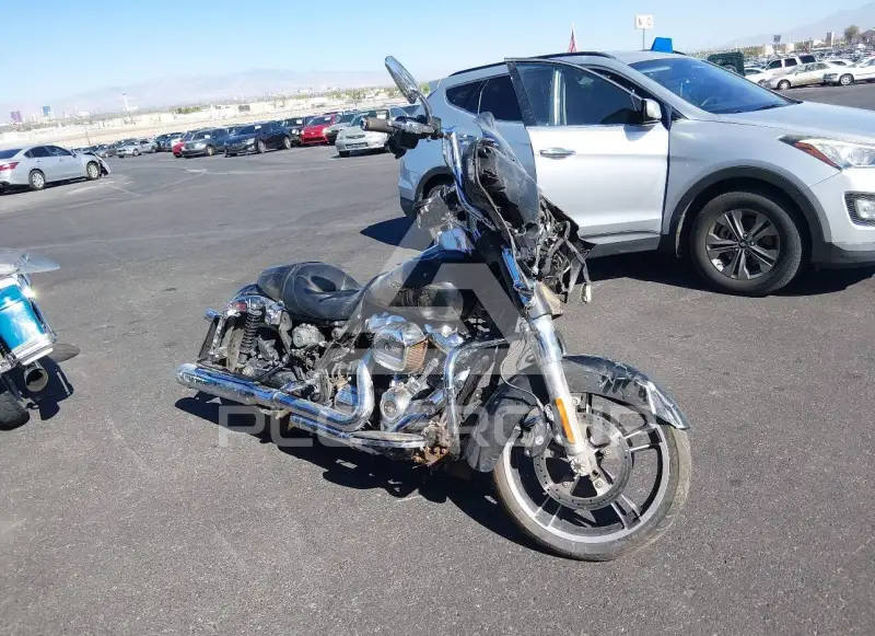 2017 Harley-Davidson FLHX фото