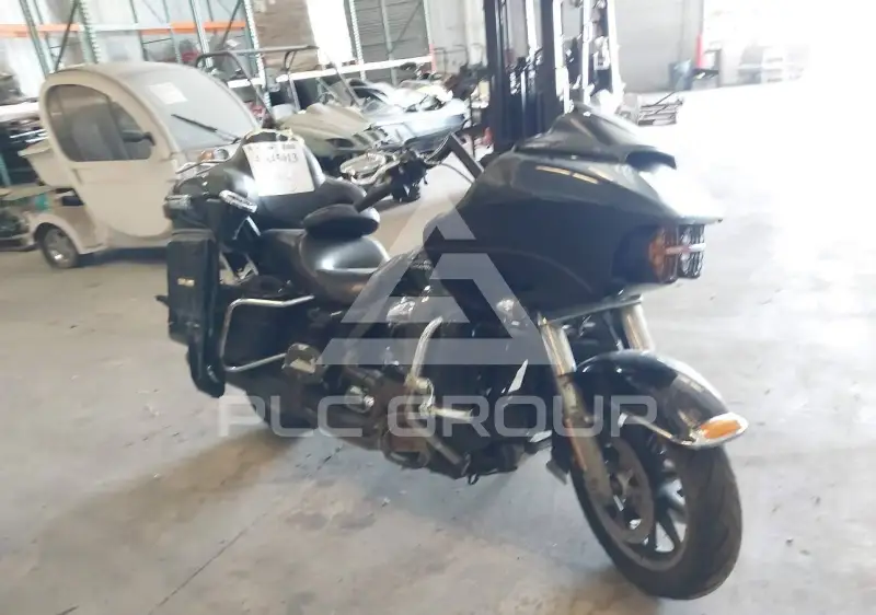 2017 Harley-Davidson FLTRU фото