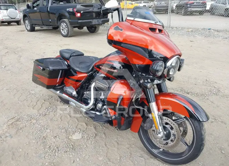 2017 Harley-Davidson FLHX фото