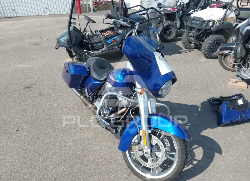 2017 Harley-Davidson FLHX фото