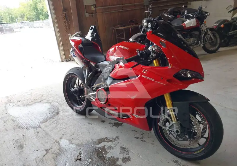 2017 Ducati SUPERBIKE фото