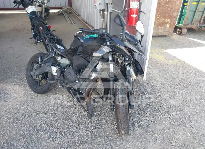 2017 Kawasaki EX650 фото