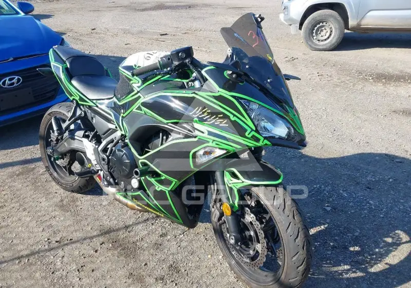 2017 Kawasaki EX650 фото