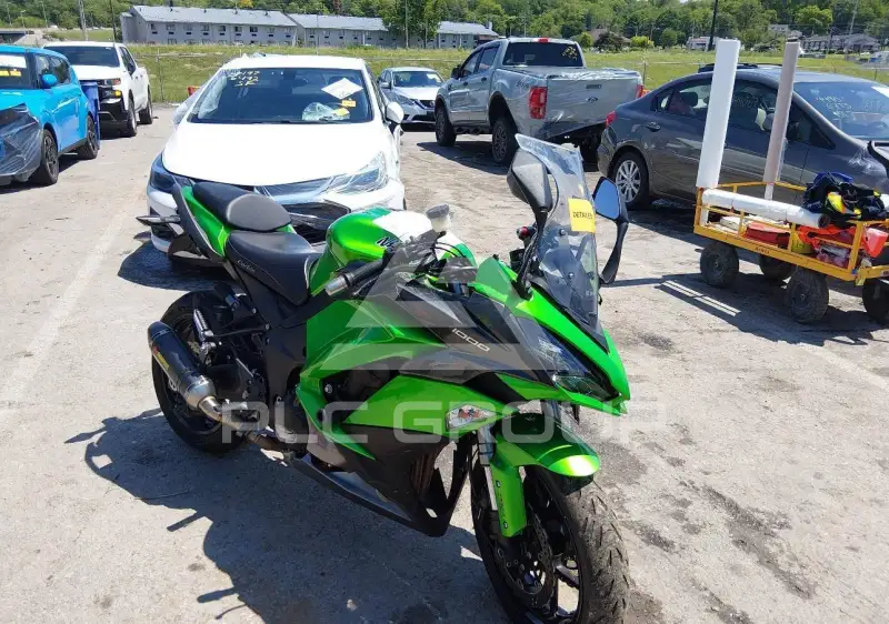 2017 Kawasaki ZX1000 фото