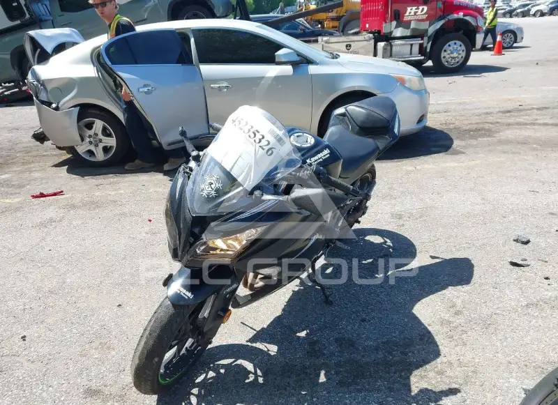 2017 Kawasaki EX300 фото