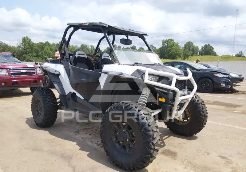 2017 Polaris Rzr photo
