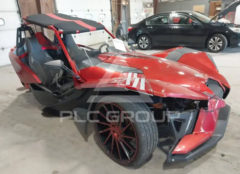 2017 Polaris Slingshot фото