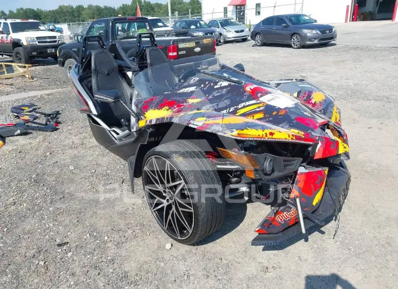 2017 Polaris Slingshot фото