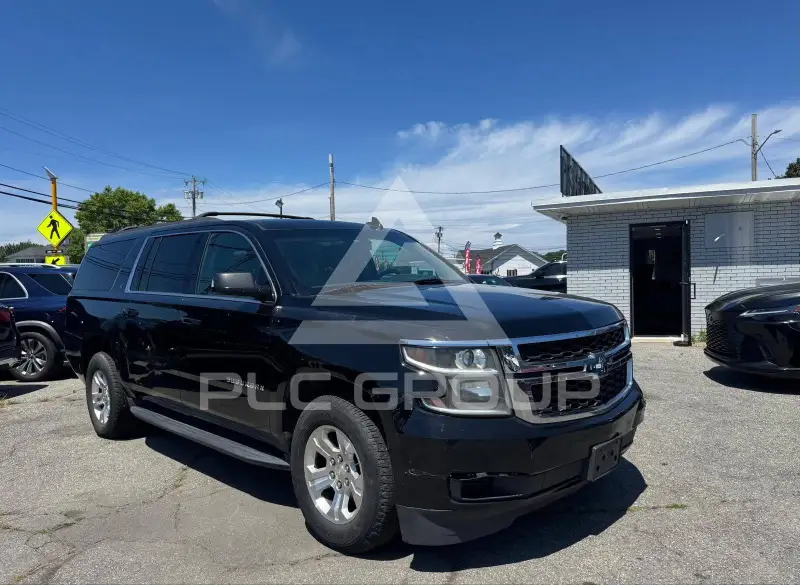 2017 Chevrolet Suburan photo