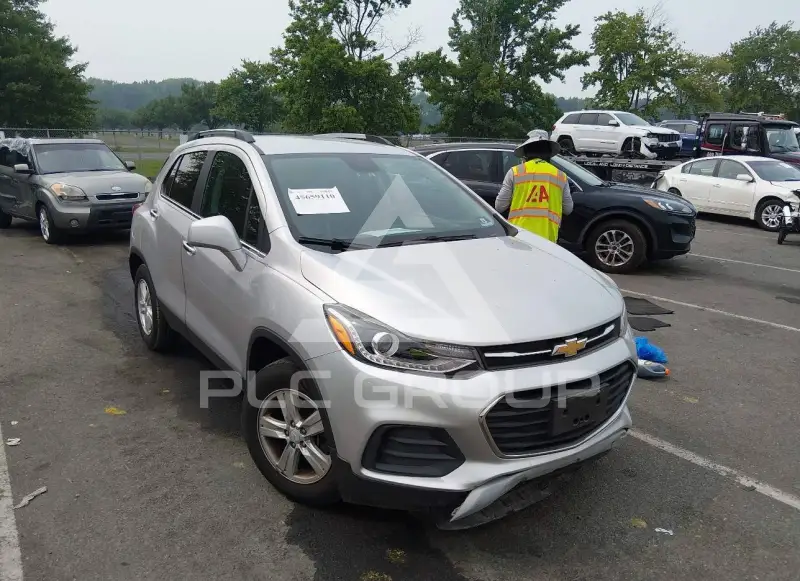 2017 Chevrolet TRAX photo