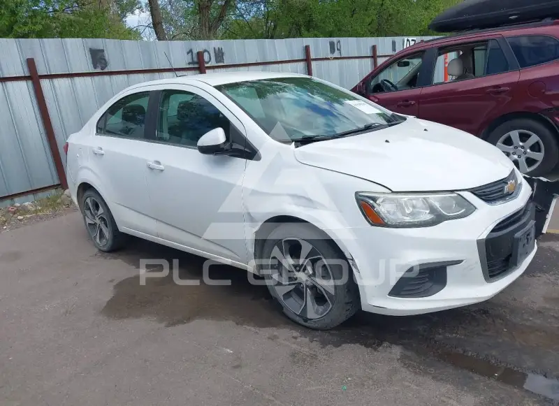 2017 Chevrolet Sonic фото