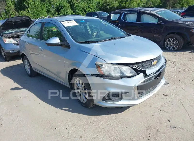2017 Chevrolet Sonic photo
