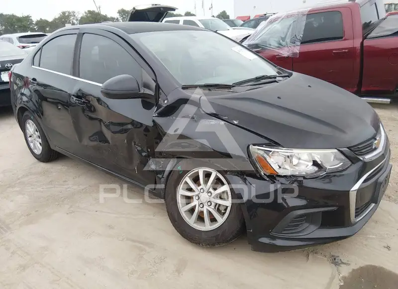 2017 Chevrolet Sonic photo