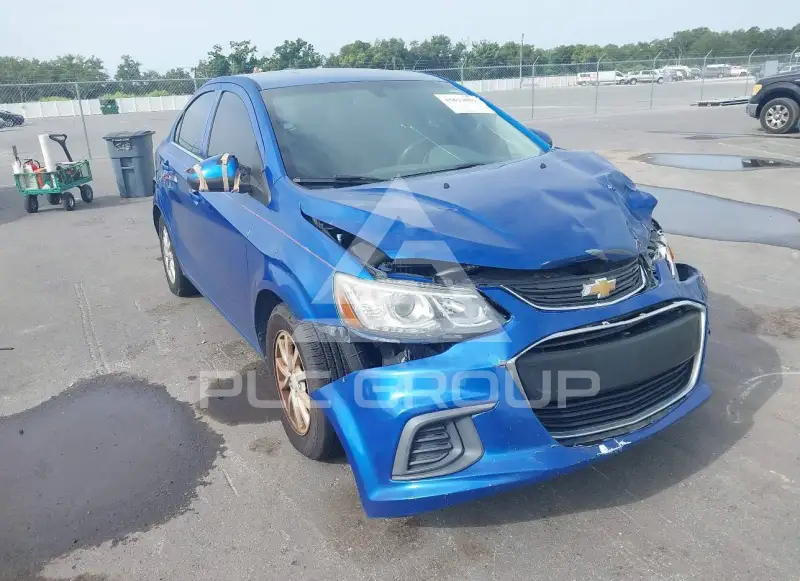 2017 Chevrolet Sonic фото