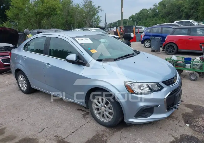 2017 Chevrolet Sonic фото