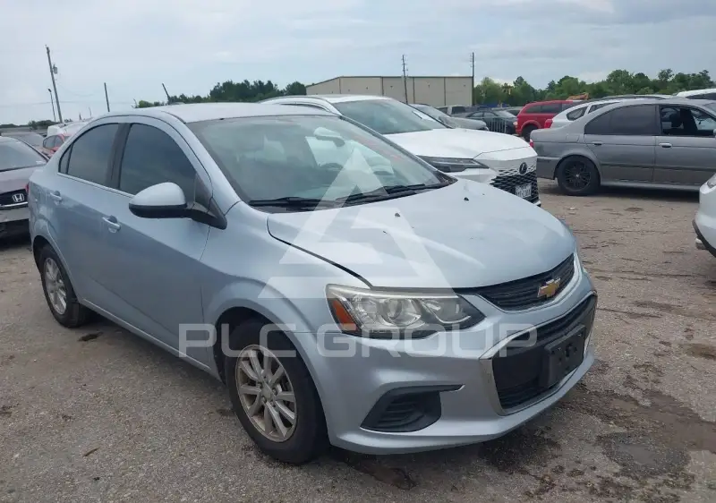 2017 Chevrolet Sonic фото