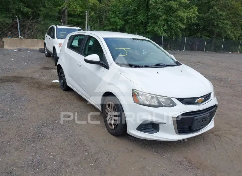 2017 Chevrolet Sonic фото