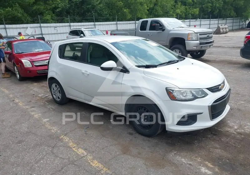 2017 Chevrolet Sonic фото