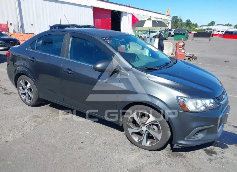 2017 Chevrolet Sonic фото