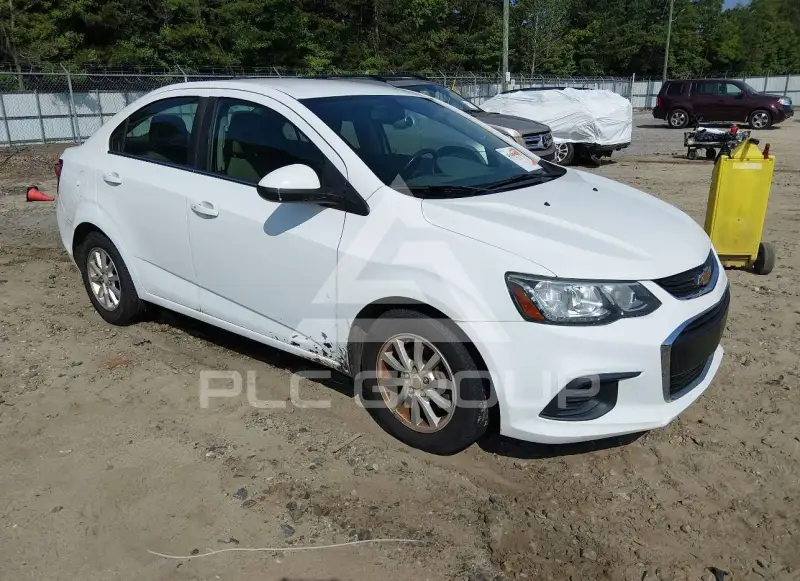 2017 Chevrolet Sonic photo