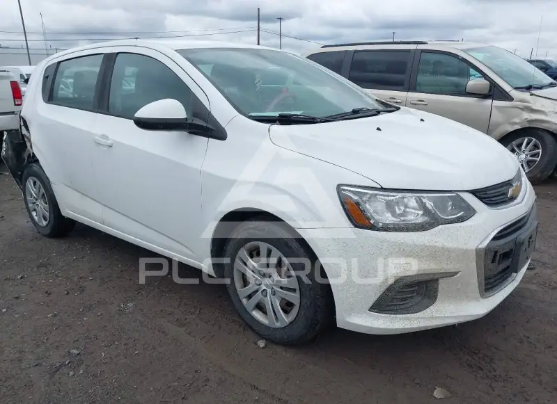 2017 Chevrolet Sonic фото