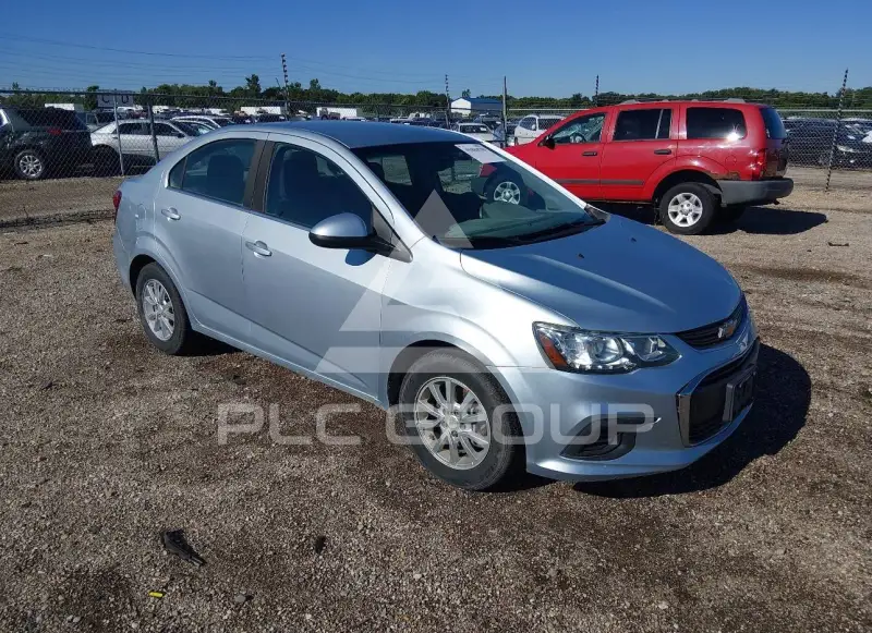 2017 Chevrolet Sonic photo