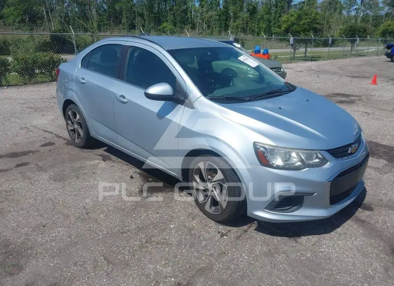 2017 Chevrolet Sonic фото