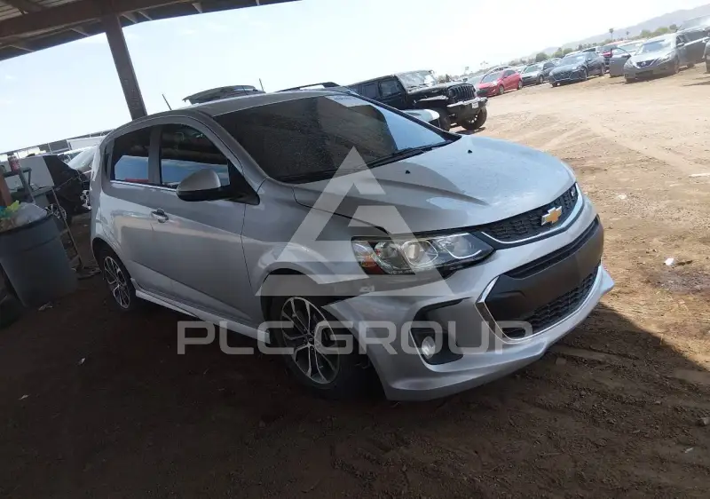 2017 Chevrolet Sonic фото