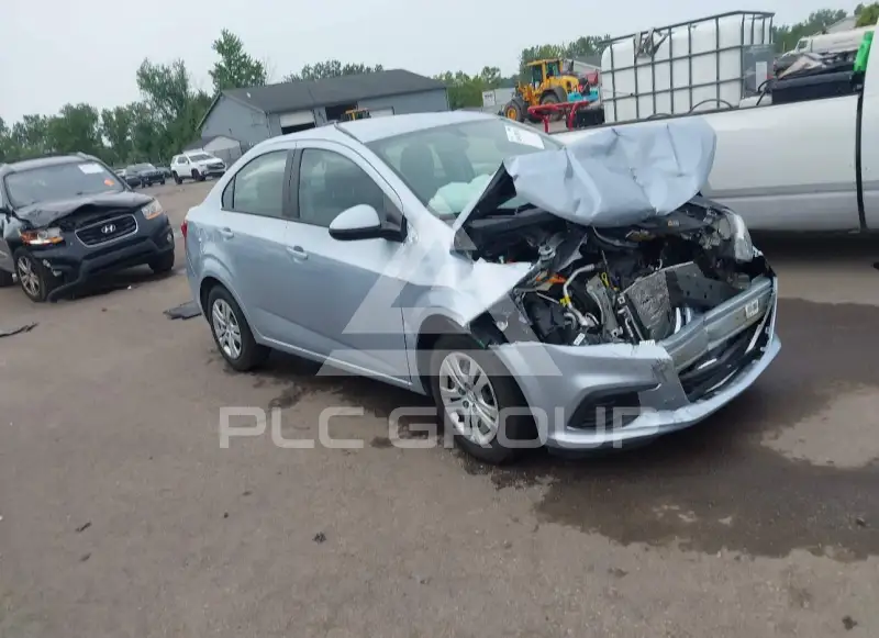 2017 Chevrolet Sonic фото
