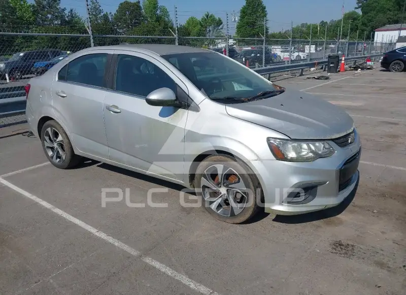 2017 Chevrolet Sonic photo