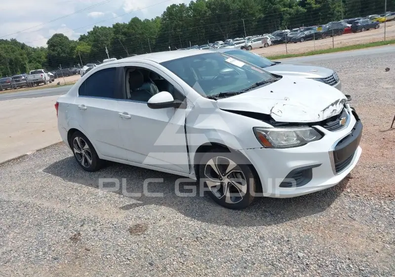 2017 Chevrolet Sonic photo
