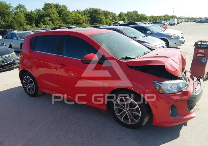2017 Chevrolet Sonic фото