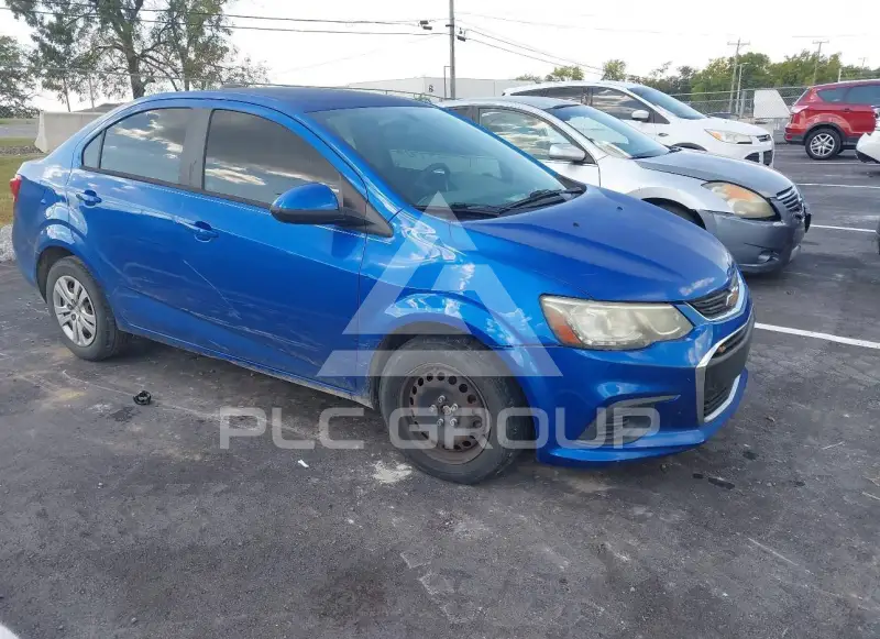 2017 Chevrolet Sonic фото