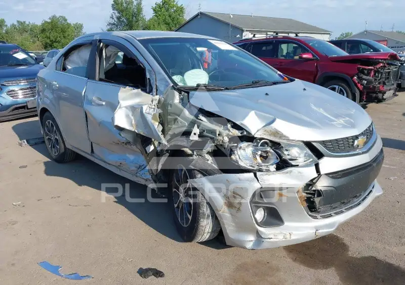 2017 Chevrolet Sonic фото