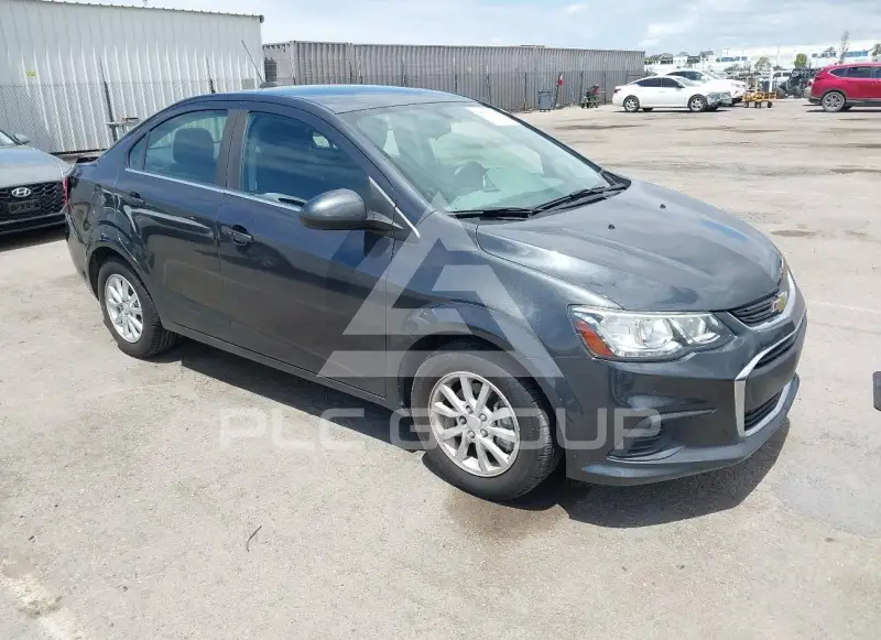 2017 Chevrolet Sonic photo