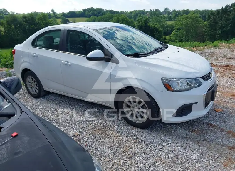 2017 Chevrolet Sonic фото