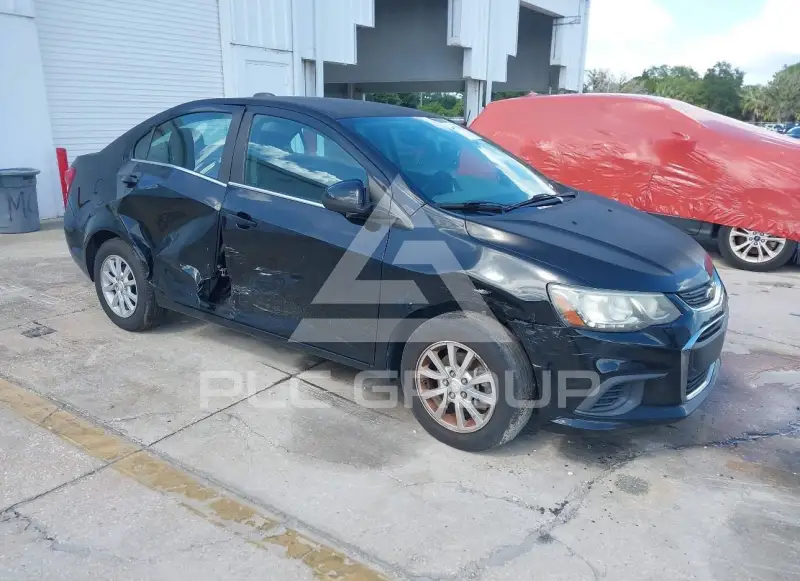 2017 Chevrolet Sonic фото