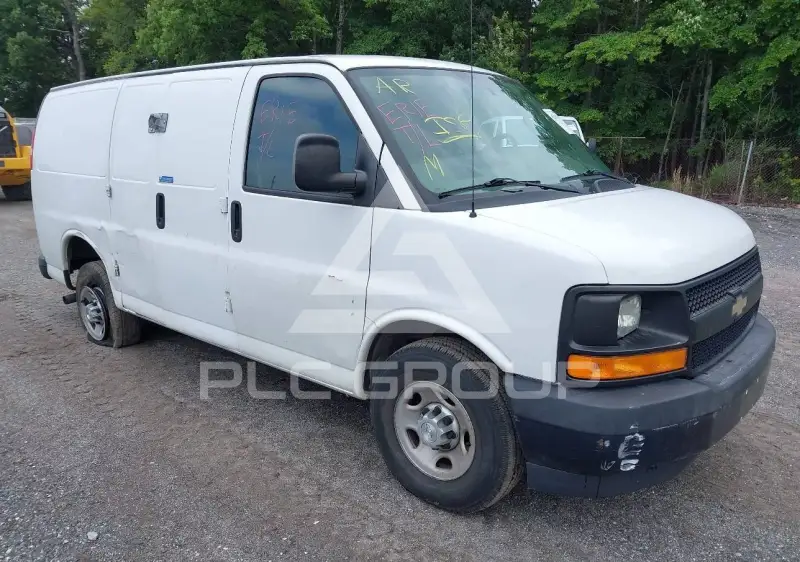 2017 Chevrolet Express фото