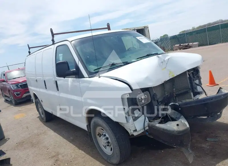 2017 Chevrolet Express фото