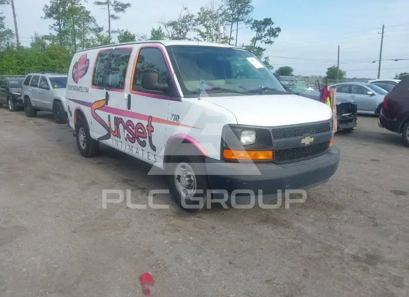 2017 Chevrolet Express фото