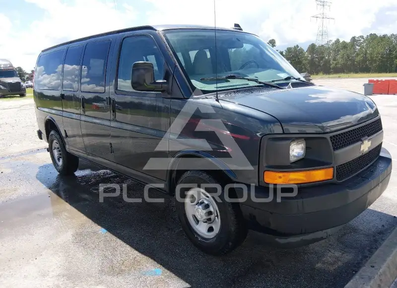 2017 Chevrolet Express photo