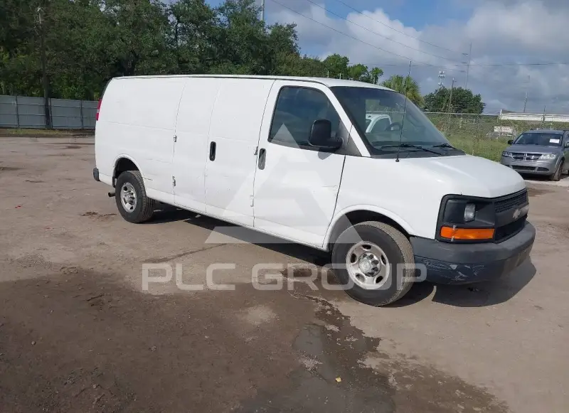 2017 Chevrolet Express фото