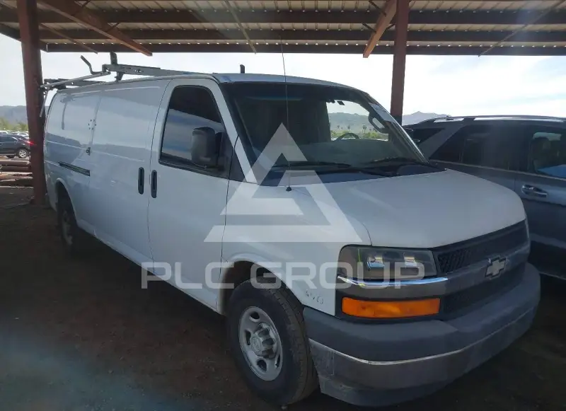 2017 Chevrolet Express фото