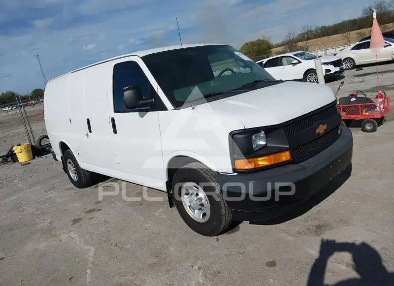 2017 Chevrolet Express фото