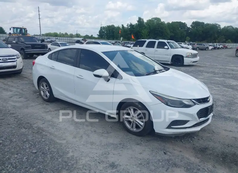 2017 Chevrolet Cruze photo