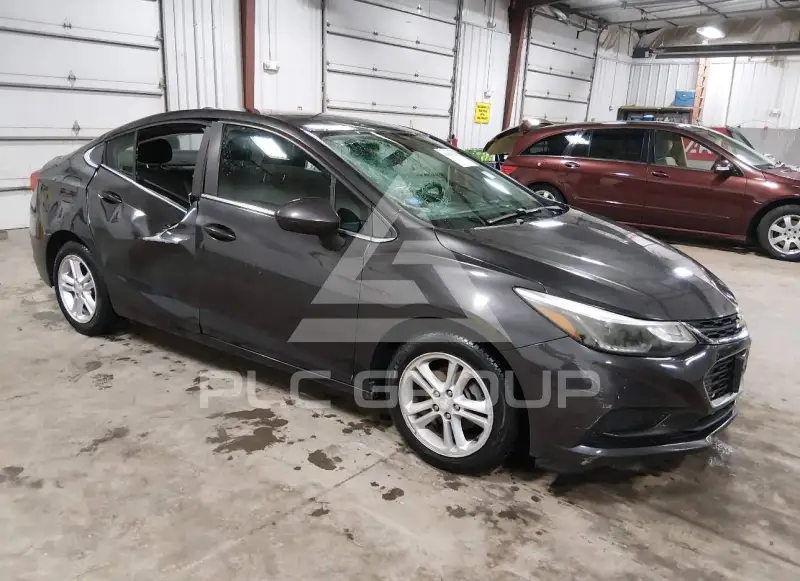 2017 Chevrolet Cruze photo