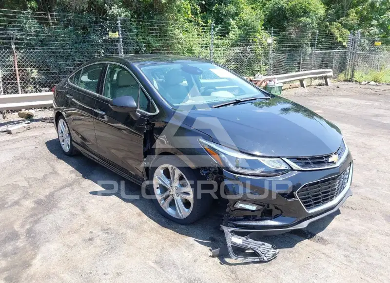 2017 Chevrolet Cruze photo